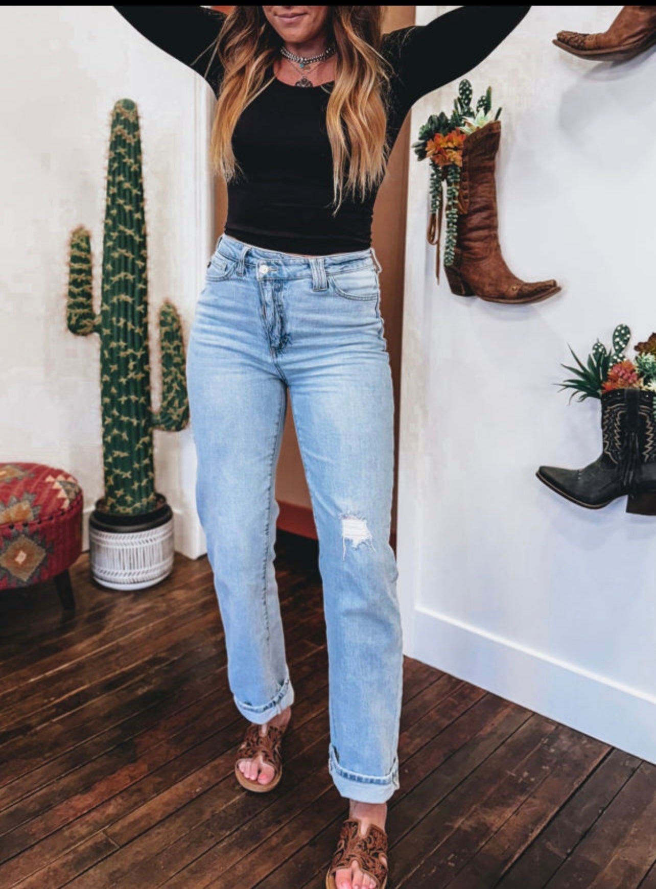 Black solid long sleeve top