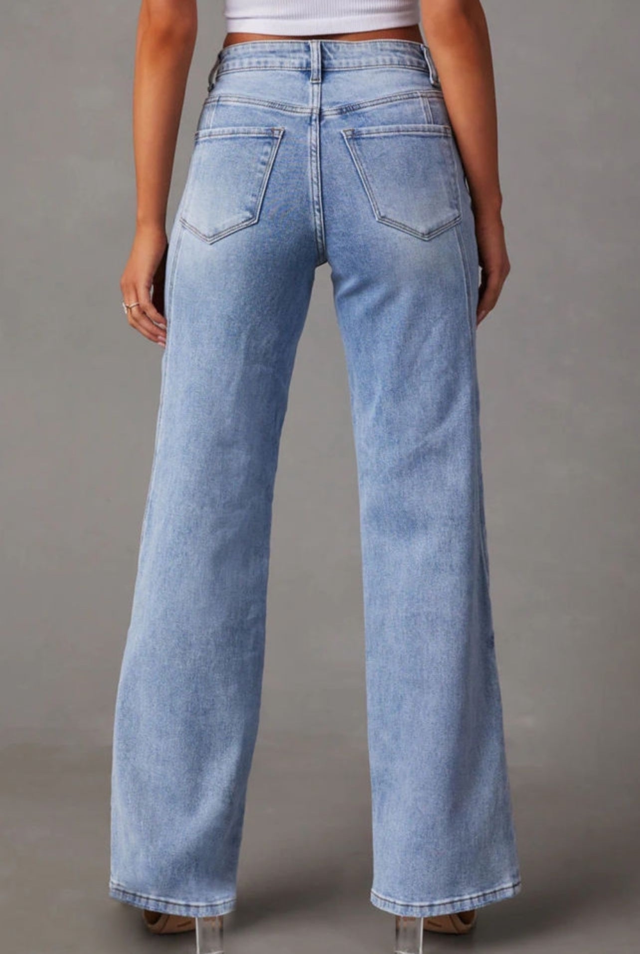 High waisted wide legged Jean